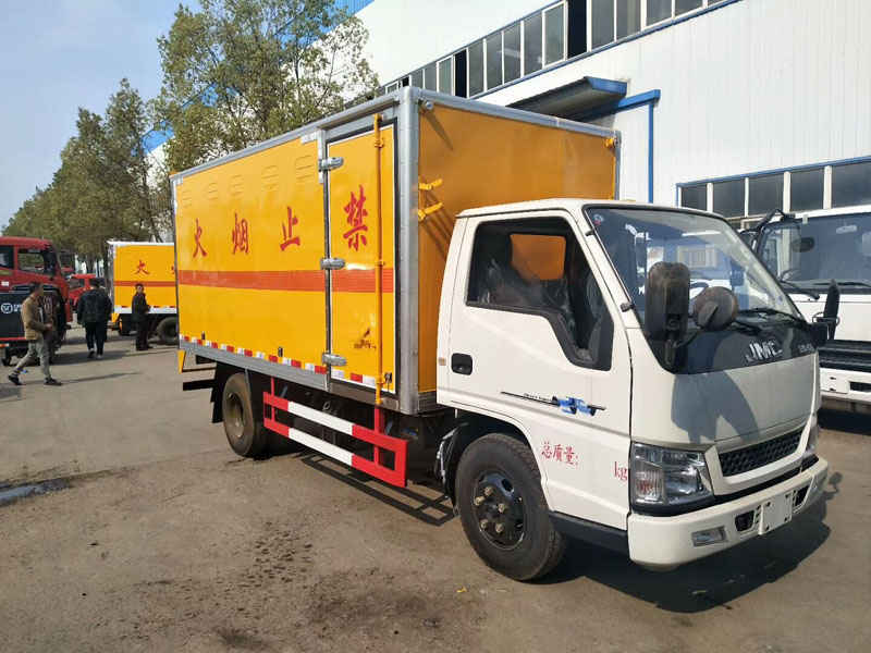 江鈴4米1(藍(lán)牌)毒性感染性廂式車(chē)