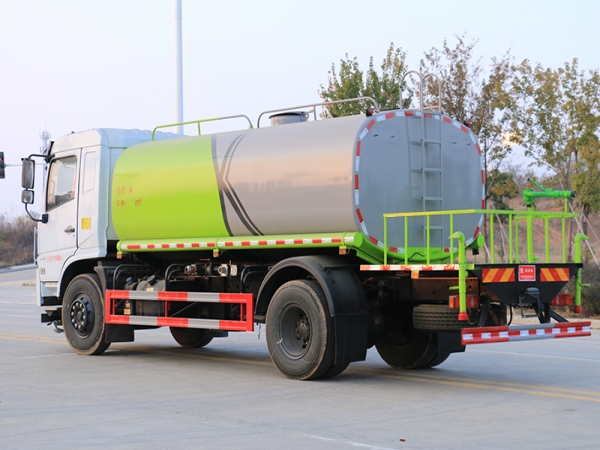 12噸國(guó)六東風(fēng)D3L 灑水車(chē)