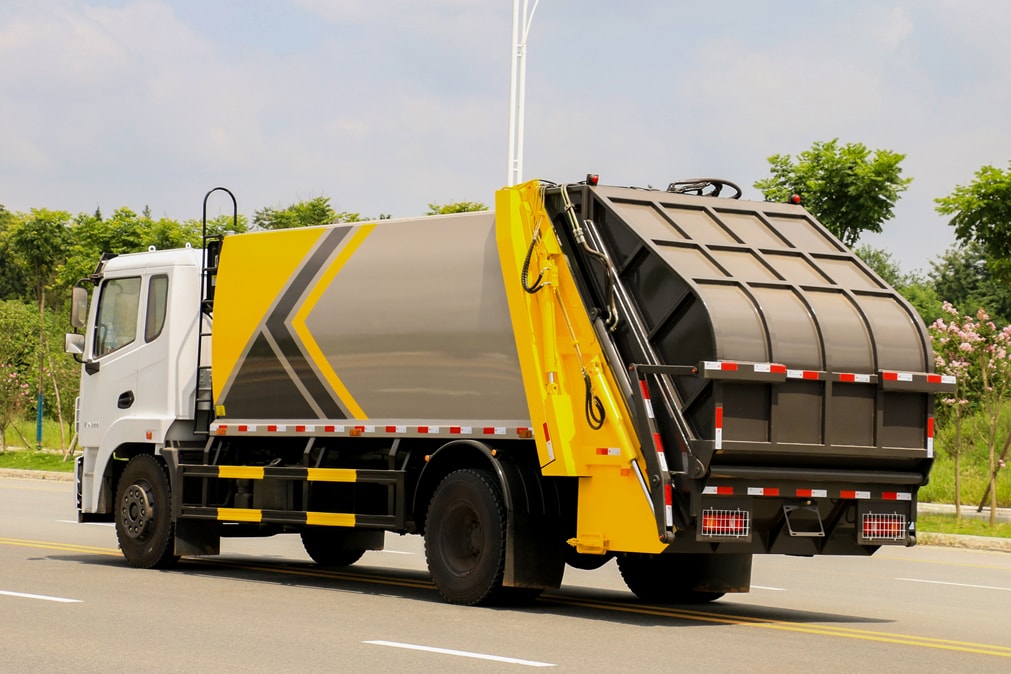 東風(fēng)錦程17方壓縮式垃圾車(chē)