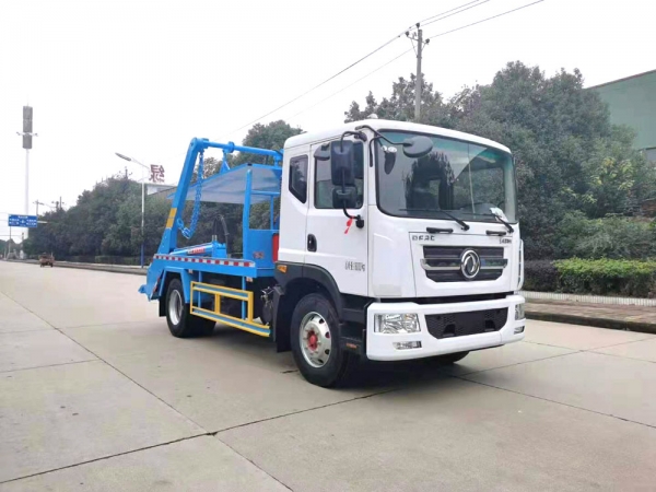 國(guó)六多利卡D9擺臂式垃圾車(chē)